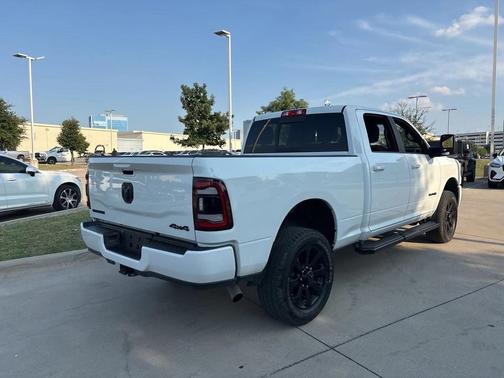 2024 RAM 2500 Big Horn Night Edition 4WD Safety Group Level 2 Eq