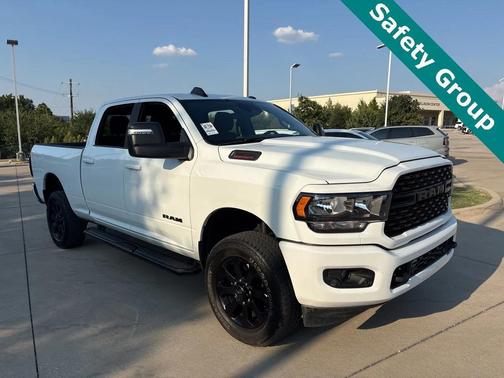 2024 RAM 2500 Big Horn Night Edition 4WD Safety Group Level 2 Eq