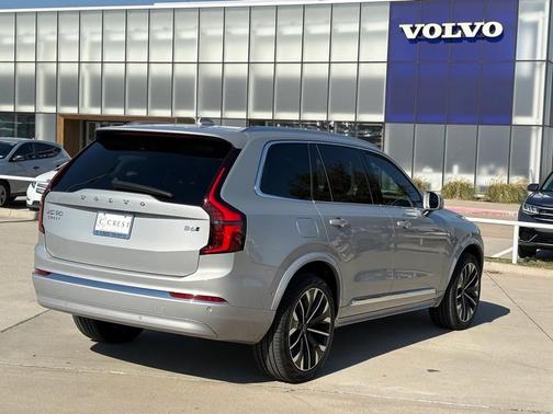 2025 Volvo XC90 B6 Plus 7-Seater