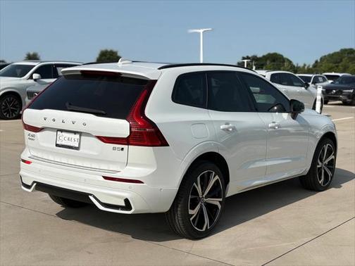2025 Volvo XC60 B5 Ultra