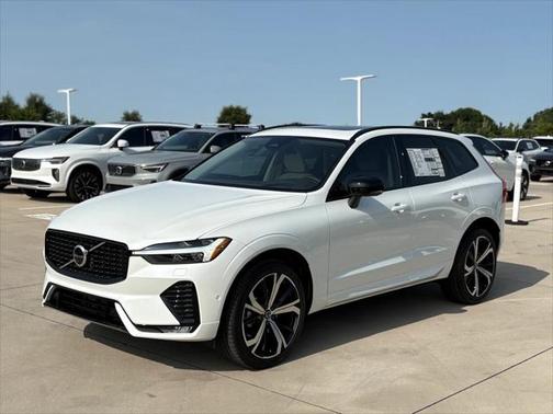 2025 Volvo XC60 B5 Ultra