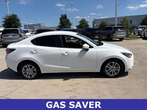 Frost 2018 Toyota Yaris iA Base