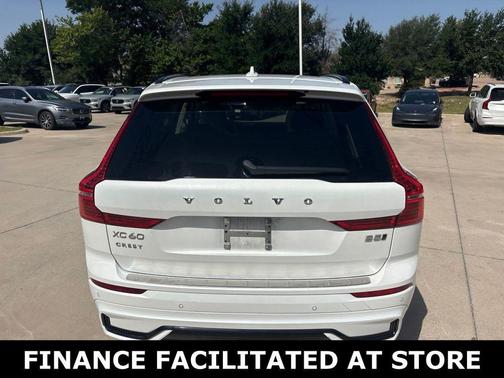 Crystal White Metallic 2024 Volvo XC60 B5 Plus Dark Theme