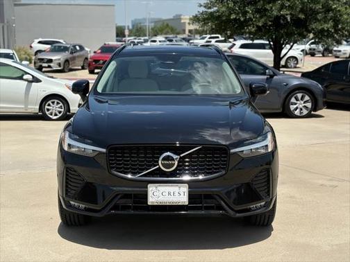 2023 Volvo XC60 B5 Plus Dark Theme