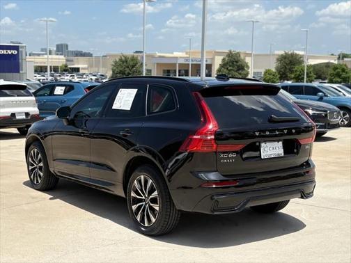 2023 Volvo XC60 B5 Plus Dark Theme