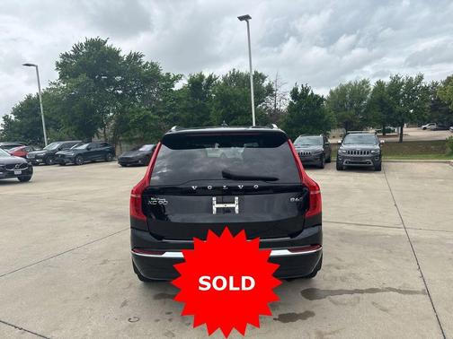 Onyx Black Metallic 2023 Volvo XC90 B6 Plus 7-Seater