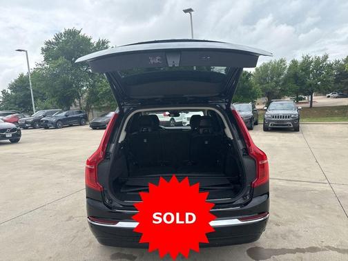 Onyx Black Metallic 2023 Volvo XC90 B6 Plus 7-Seater