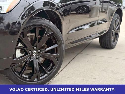 2024 Volvo XC60 Ultimate Black Edition