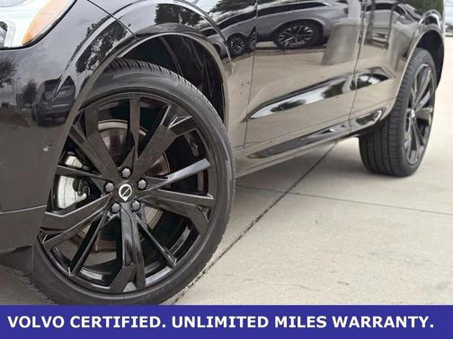 2024 Volvo XC60 Ultimate Black Edition