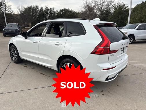 2025 Volvo XC60 B5 Plus