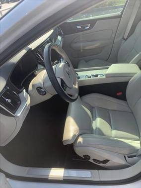 2023 Volvo V60 Cross Country Ultimate