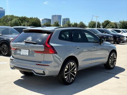 2026 Volvo XC60 Ultra Dark Theme
