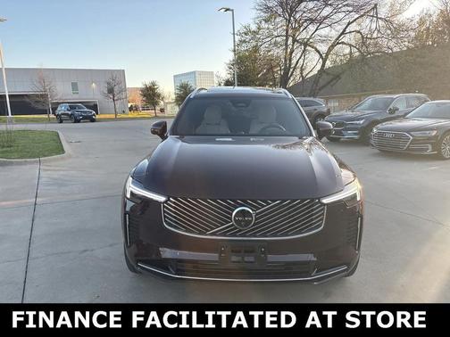 2025 Volvo XC90 Plug-In Hybrid T8 Ultra