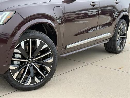 2025 Volvo XC90 Plug-In Hybrid T8 (2025.5) Ultra 7-Seater
