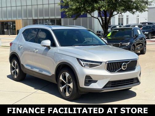 Silver Dawn Metallic 2025 Volvo XC40 B5 Plus Bright Theme