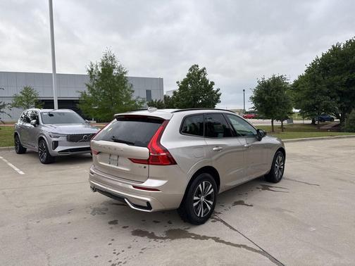 Bright Dusk Metallic 2025 Volvo XC60 B5 AWD