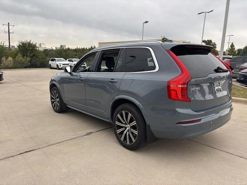 2023 Volvo XC90 B5 AWD