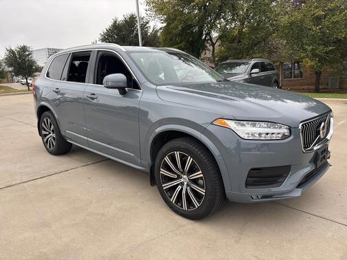 2023 Volvo XC90 B5 AWD