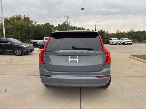 2023 Volvo XC90 B5 AWD