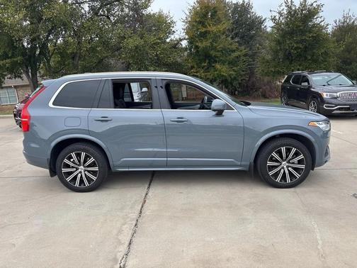 2023 Volvo XC90 B5 AWD