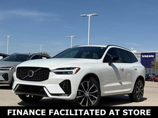 2024 Volvo XC60 B5 Plus Dark Theme