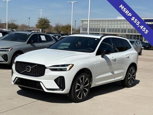 2024 Volvo XC60 B5 Plus Dark Theme