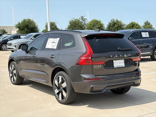 2025 Volvo XC60 Plug-In Hybrid T8 Plus