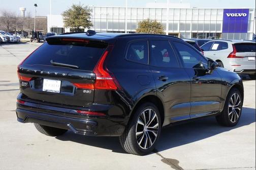 2025 Volvo XC60 B5 Plus