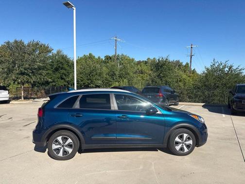 Deep Cerulean 2019 Kia Niro LX
