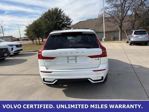 2025 Volvo XC60 B5 Plus