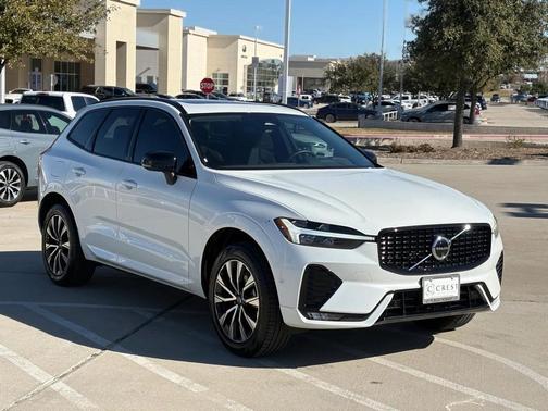 2025 Volvo XC60 B5 Plus