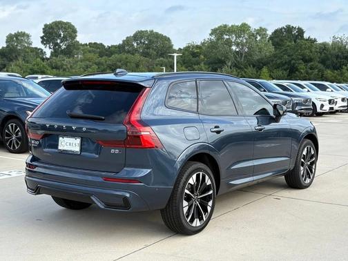 2026 Volvo XC60 B5 Plus