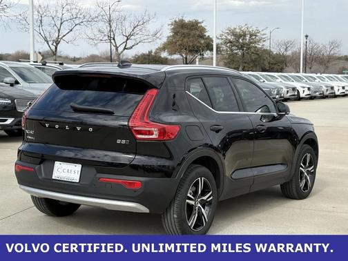 2025 Volvo XC40 B5 AWD