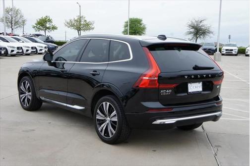 2022 Volvo XC60 B5 Inscription