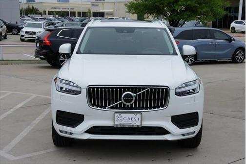 2022 Volvo XC90 T5 Momentum