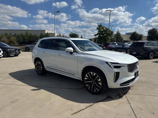 2025 Volvo XC90 B6 Plus 7-Seater