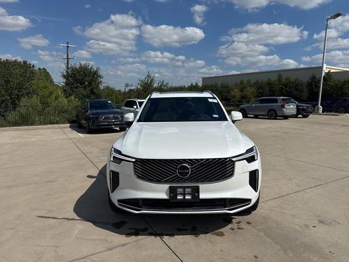 2025 Volvo XC90 B6 Plus 7-Seater