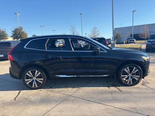 2023 Volvo XC60 B5 Plus Bright Theme