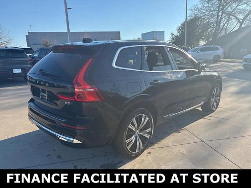 2023 Volvo XC60 B5 Plus Bright Theme