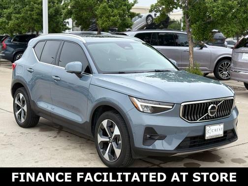 Thunder Gray Metallic 2023 Volvo XC40 B5 Plus Bright Theme