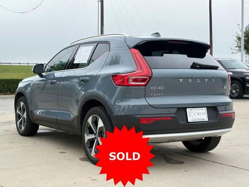 Thunder Gray Metallic 2023 Volvo XC40 B5 Plus Bright Theme