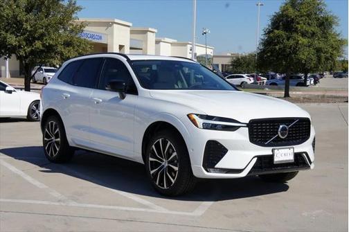 2025 Volvo XC60 B5 Plus