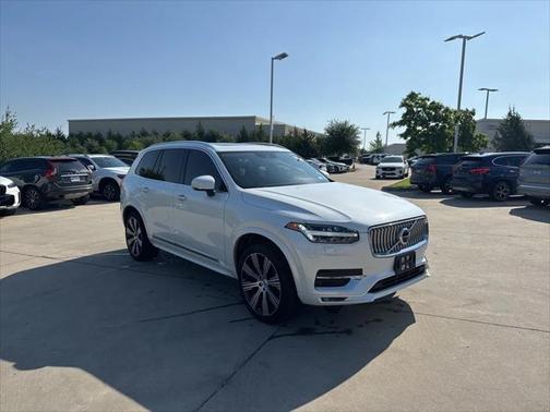 2022 Volvo XC90 T6 Inscription