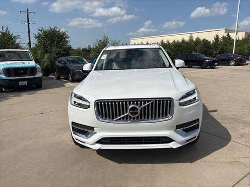 2023 Volvo XC90 Recharge Plug-In Hybrid Ultimate