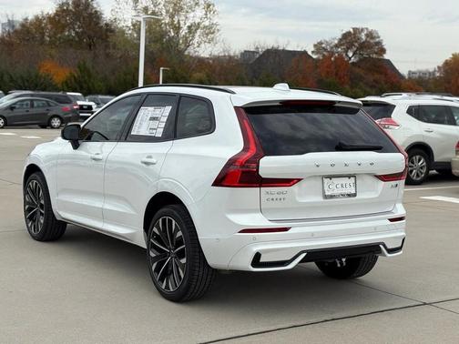 2026 Volvo XC60 B5 Ultra