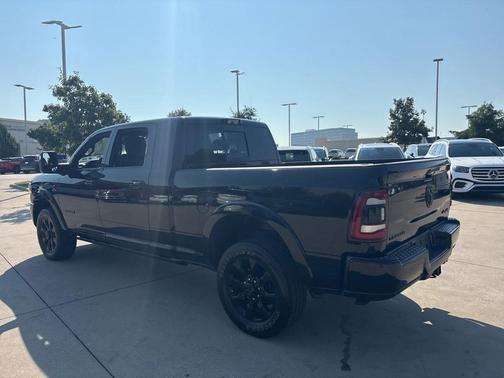2023 RAM 2500 Limited Night Mega CAB 4X4 Night Edition
