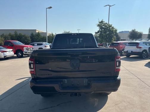 2023 RAM 2500 Limited Night Mega CAB 4X4 Night Edition