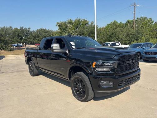 2023 RAM 2500 Limited Night Mega CAB 4X4 Night Edition