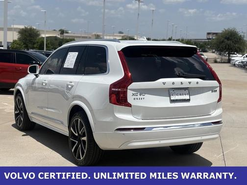2024 Volvo XC90 B5 Plus