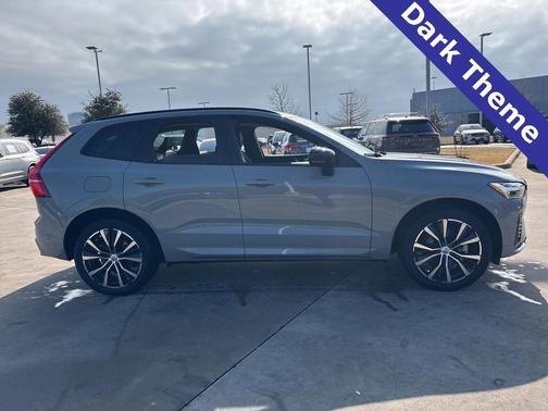 2024 Volvo XC60 B5 Plus Dark Theme